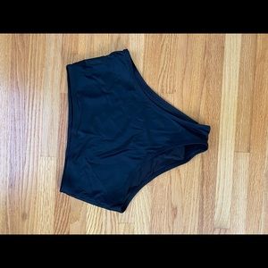 AERIE HIGH WAISTED BLACK BIKINI BOTTOMS.. SIZE M